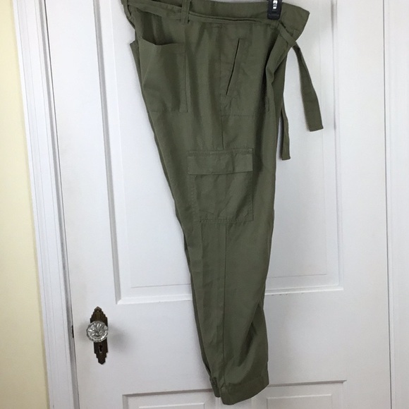 LOFT Belted Cargo Joggers Size 6 - Picture 6 of 9